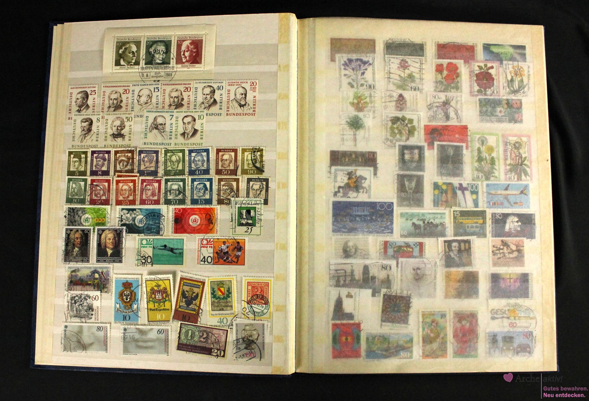 Briefmarkensammlung Deutsche Bundespost und DDR im Einsteckalbum, gebr.
