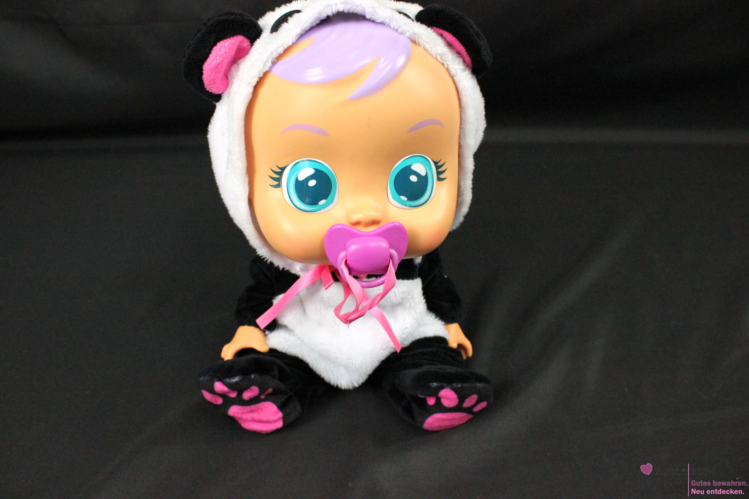 Cry Babies, Babypuppe im Panda-Dress, gebraucht