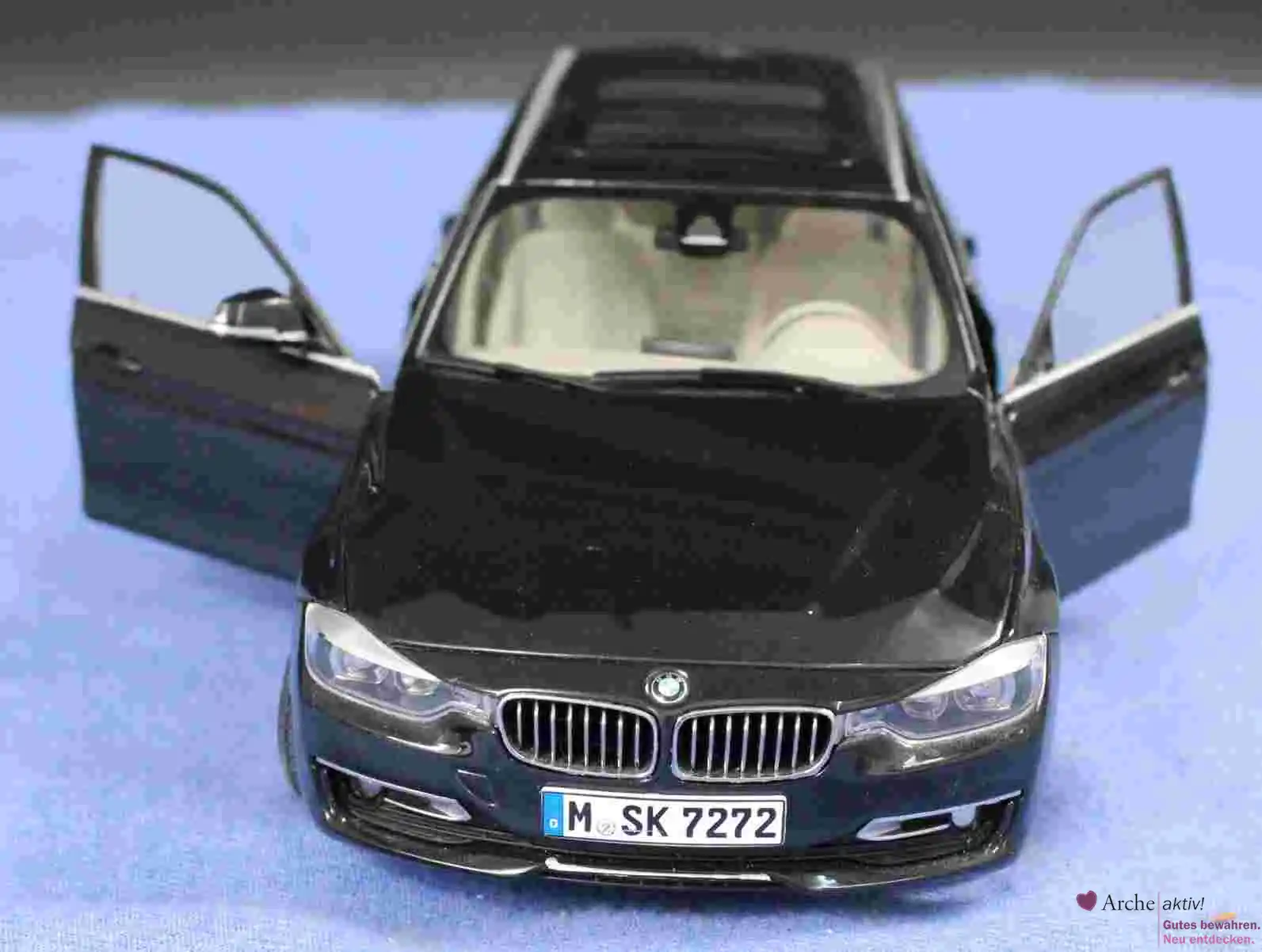 Modellauto BMW 3 Series Touring - Maßstab 1:18 - Sammlerstück 