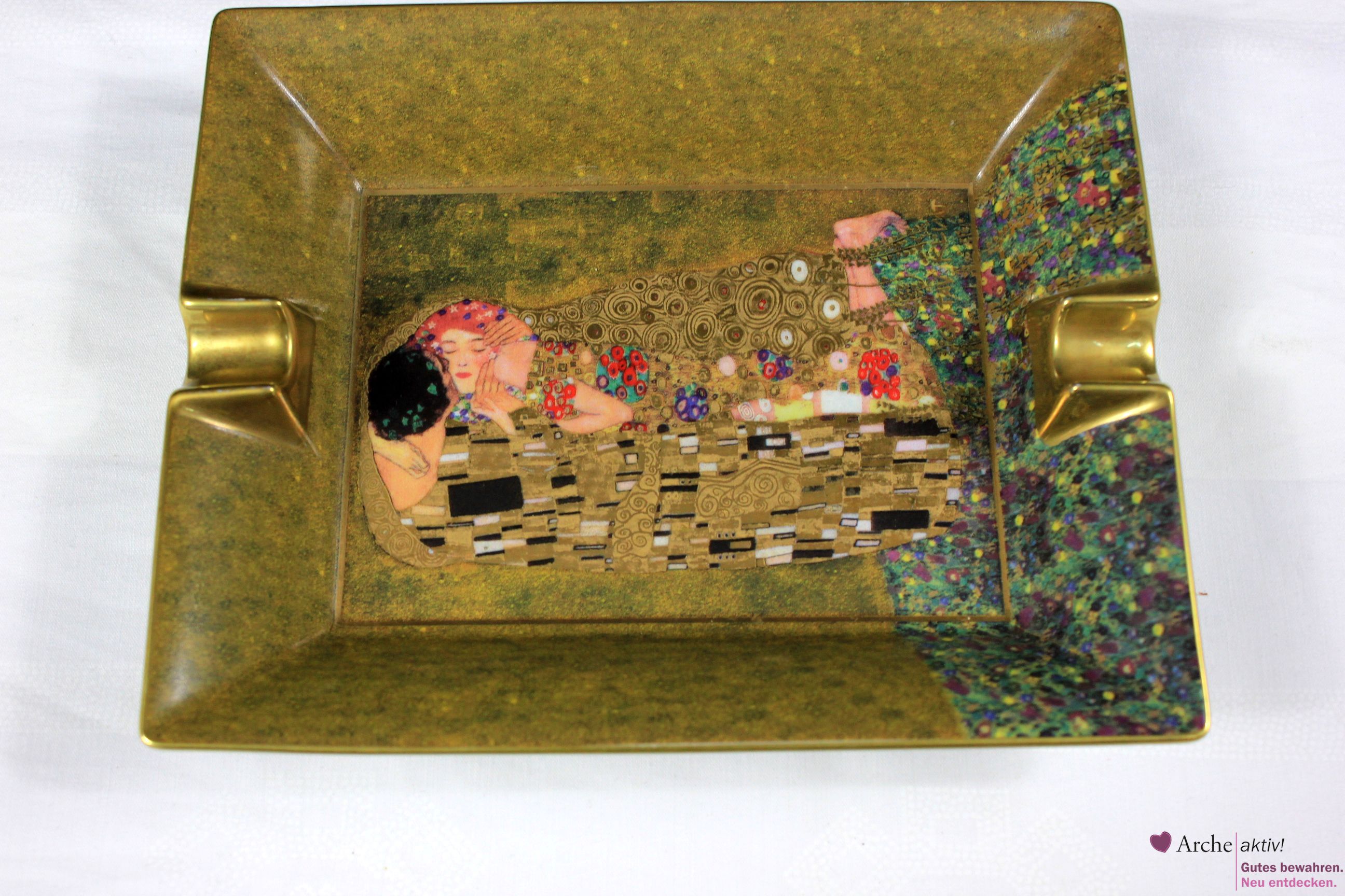 Goebel Porzellan Aschenbecher, Motiv Gustav Klimt: "Der Kuss", gebr. Top-Zust.