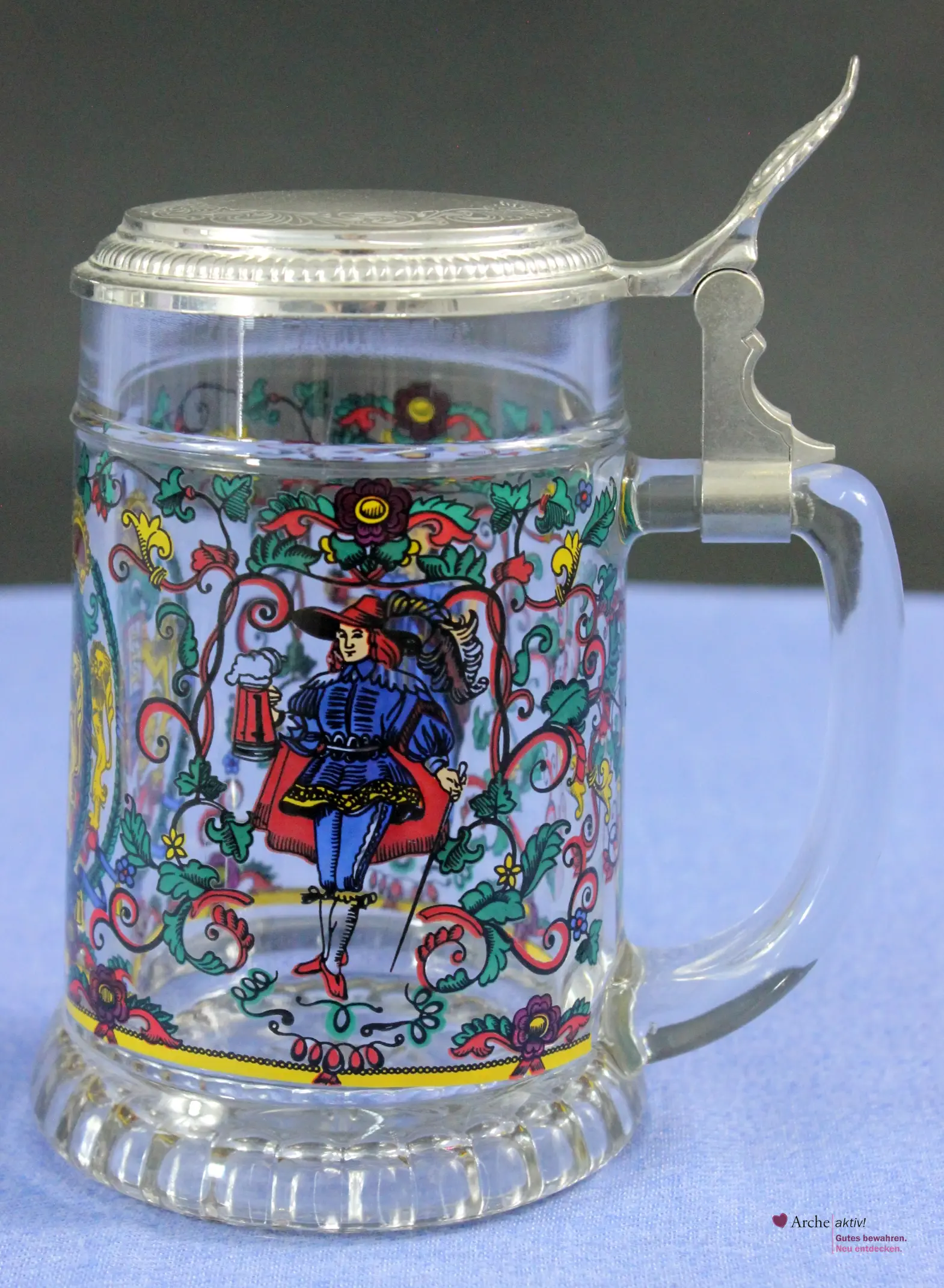 BMF Bierkrug mit Zinndeckel - Wappen mit trinkender Frau und Mann, gebraucht