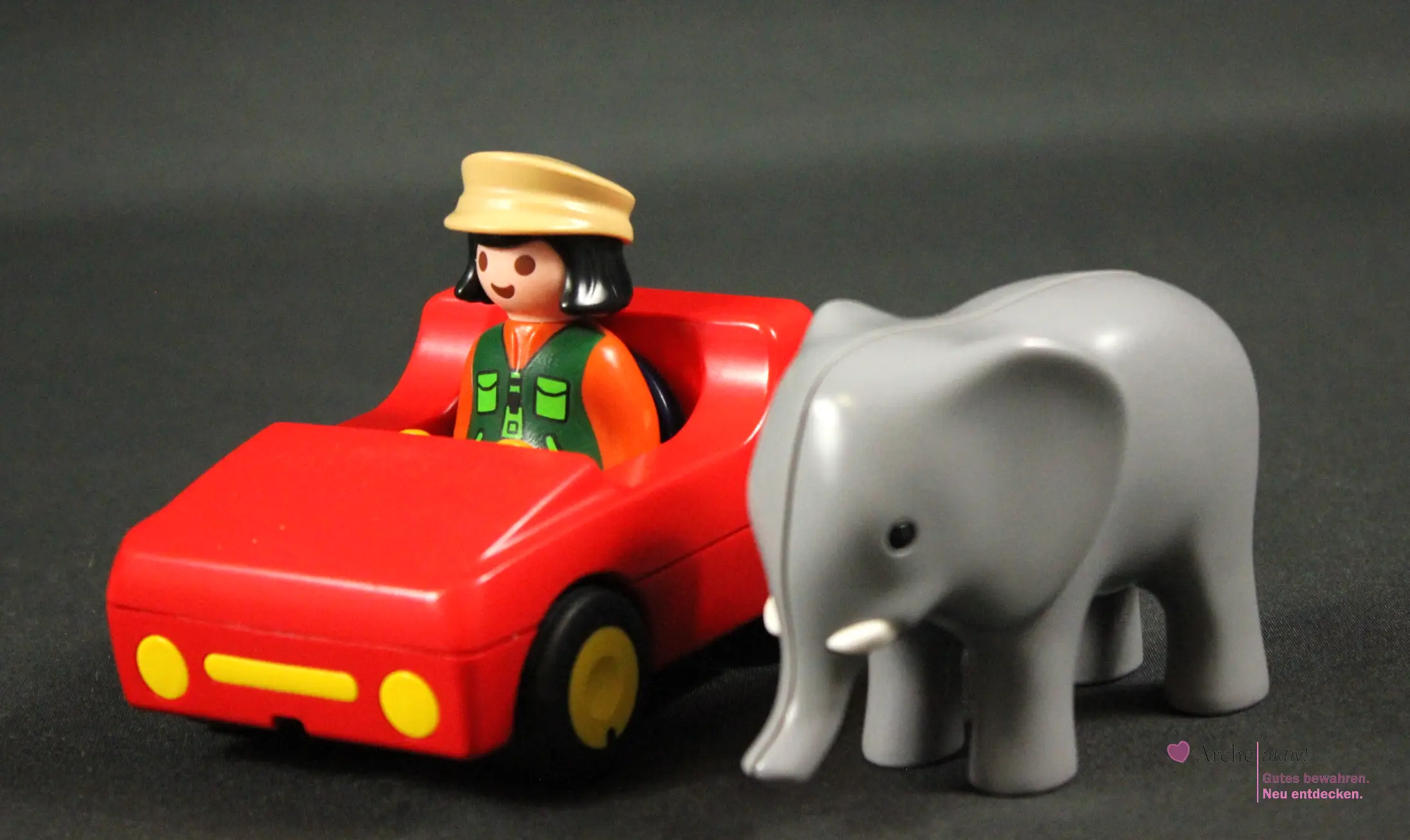 Playmobil 1 2 3 Auto rot mit Wildhüter und kleiner Elefant, gebraucht
