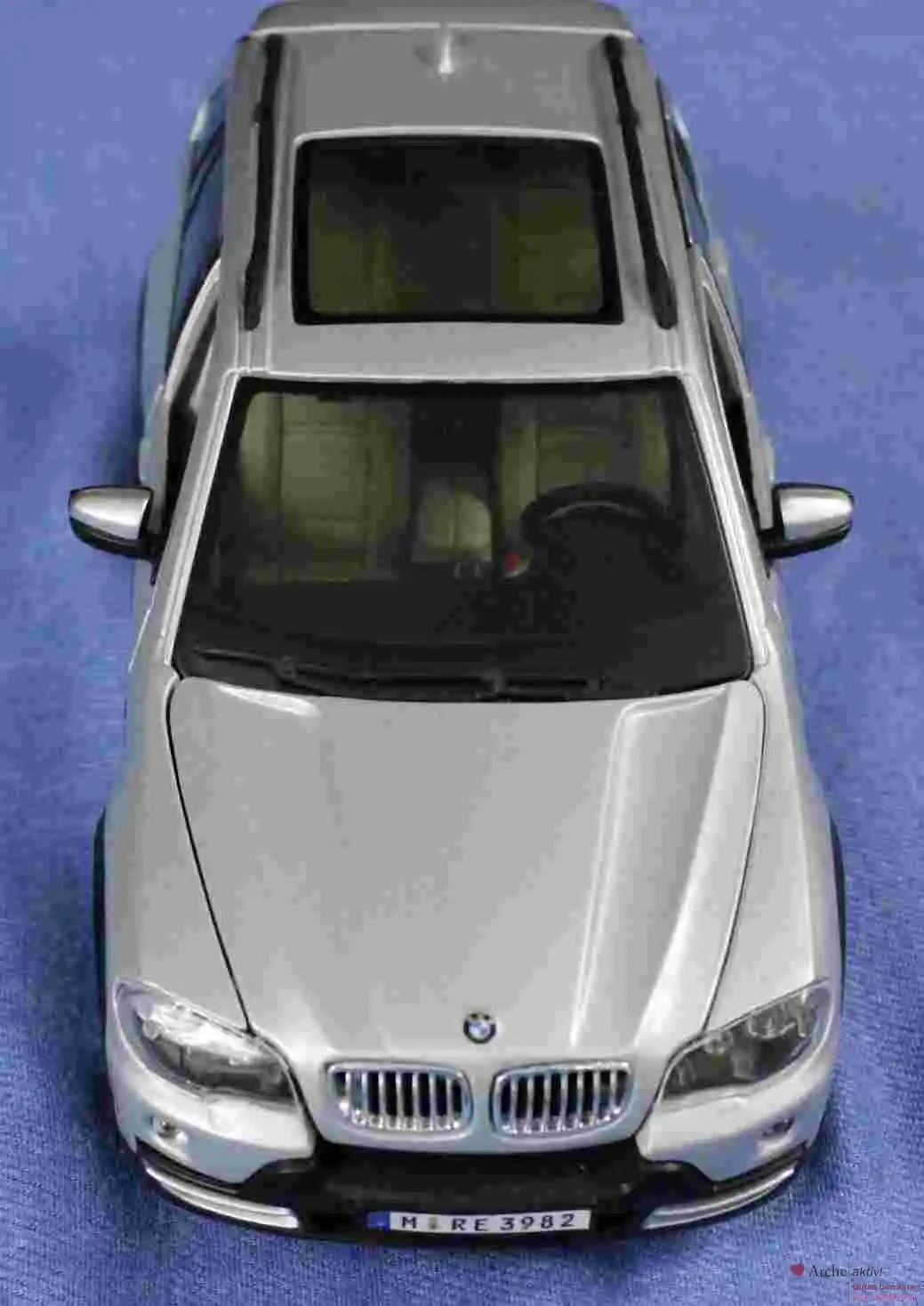 Modellauto BMW X5 Silber - Burago - Top Zustand 